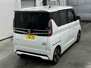 NISSAN ROOX 2023