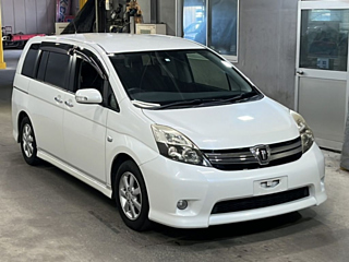 TOYOTA ISIS 2012