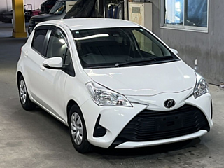 TOYOTA VITZ 2019