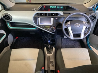 TOYOTA AQUA 2012