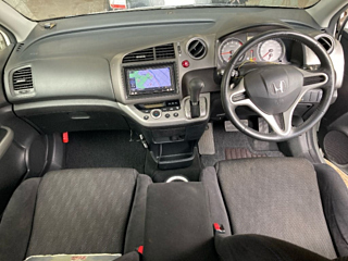 HONDA STREAM 2013