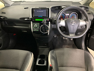TOYOTA WISH 2012