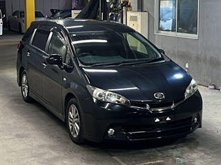 TOYOTA WISH 2012