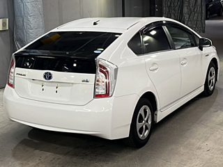 TOYOTA PRIUS 2015