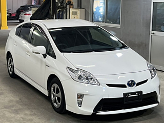 TOYOTA PRIUS 2015