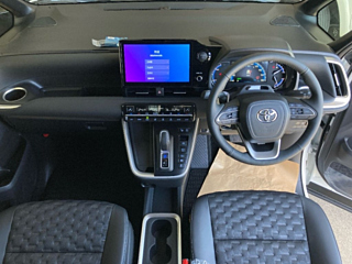 TOYOTA VOXY 2025