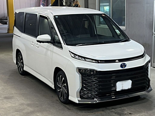 TOYOTA VOXY 2025