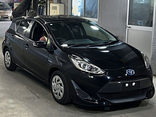 TOYOTA AQUA 2018
