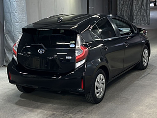 TOYOTA AQUA 2018