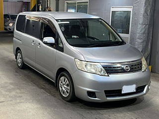 NISSAN SERENA 2010