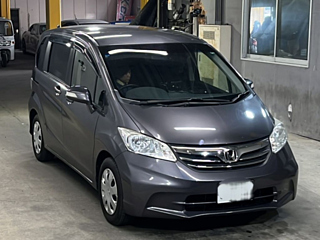 HONDA FREED 2013