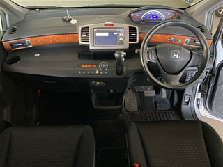 HONDA FREED 2013