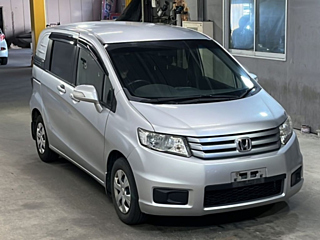 HONDA FREED 2013