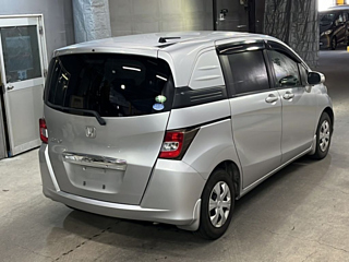 HONDA FREED 2013