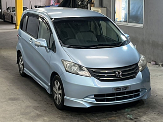 HONDA FREED 2010