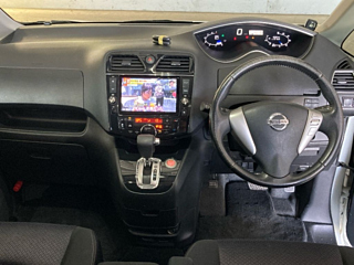 NISSAN SERENA 2013