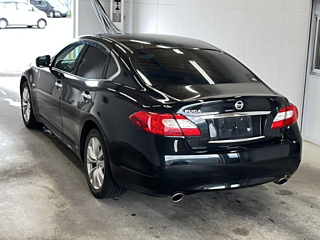 NISSAN FUGA 2010