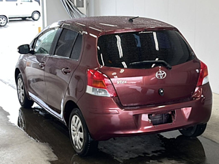 TOYOTA VITZ 2010