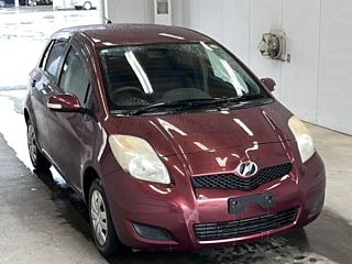 TOYOTA VITZ 2010