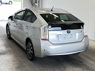 TOYOTA PRIUS 2010