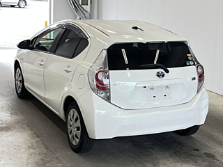 TOYOTA AQUA 2012