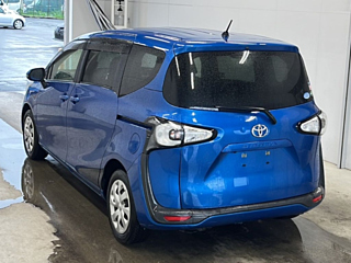 TOYOTA SIENTA 2016