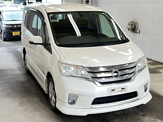 NISSAN SERENA 2013