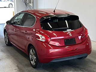 PEUGEOT 208 2014