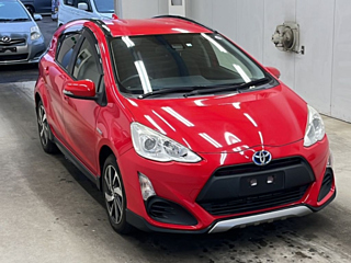 TOYOTA AQUA 2016