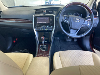 TOYOTA PREMIO 2016