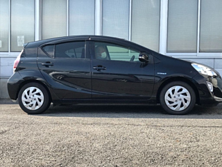 TOYOTA AQUA 2016
