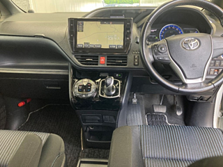 TOYOTA VOXY 2016