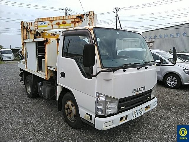 ISUZU ELF 2012