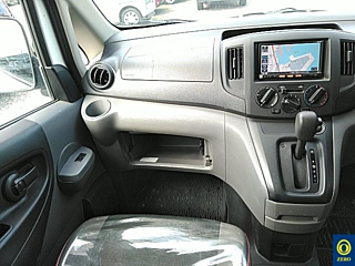 NISSAN NV200 2018