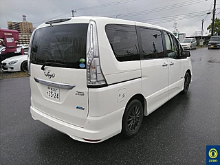 NISSAN SERENA 2015