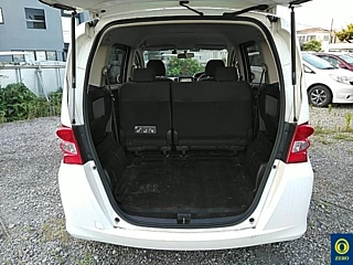 HONDA FREED 2009
