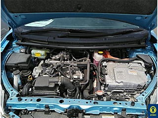 TOYOTA AQUA 2016
