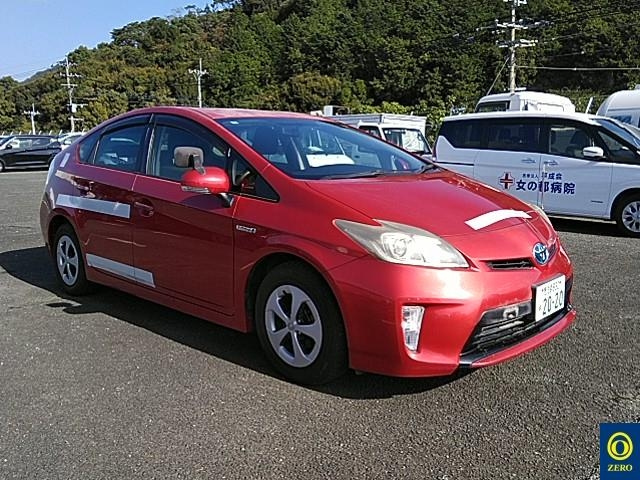 TOYOTA PRIUS 2013