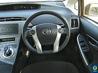 TOYOTA PRIUS 2013