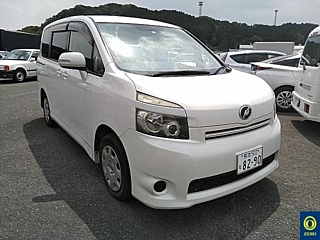 TOYOTA VOXY 2008