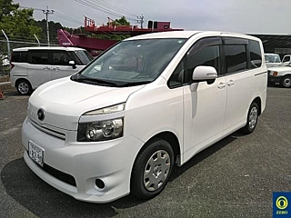 TOYOTA VOXY 2008