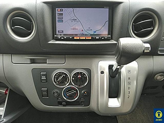NISSAN CARAVAN 2015