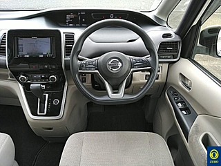 NISSAN SERENA 2017