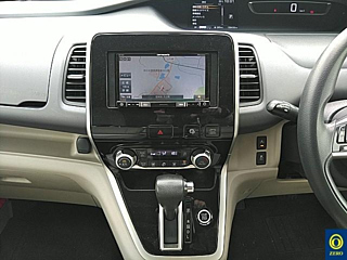 NISSAN SERENA 2017