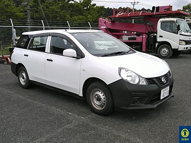 NISSAN AD 2020