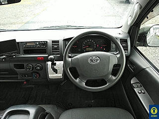 TOYOTA HIACE 2017