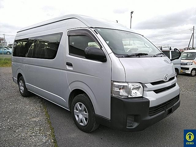 TOYOTA HIACE 2017