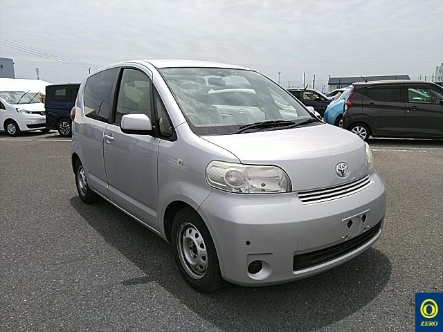 TOYOTA PORTE 2012