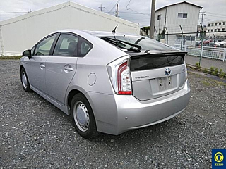 TOYOTA PRIUS 2012