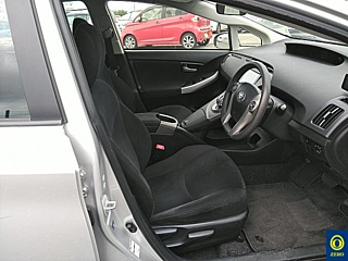 TOYOTA PRIUS 2012